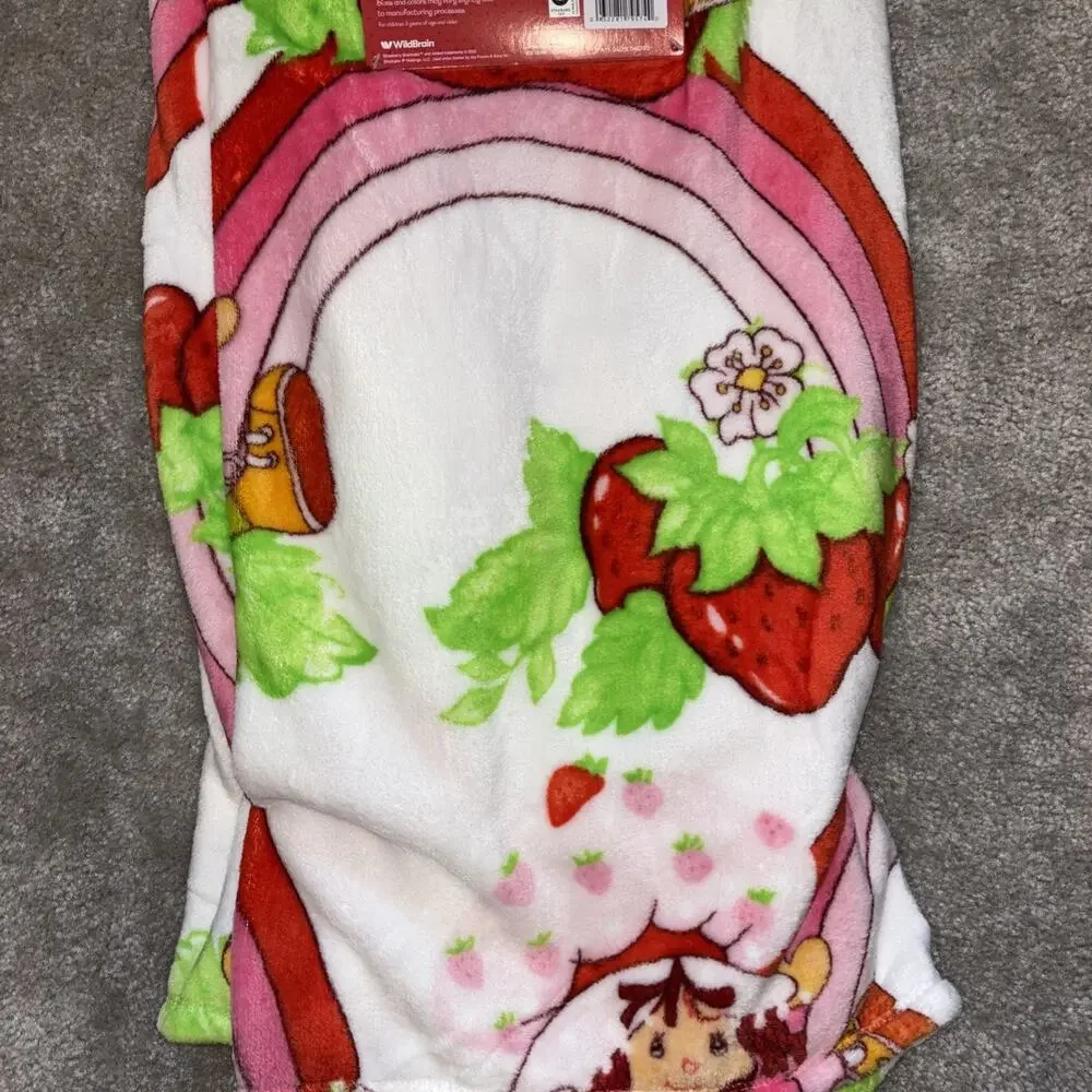 Strawberry Shortcake Throw Blanket 50